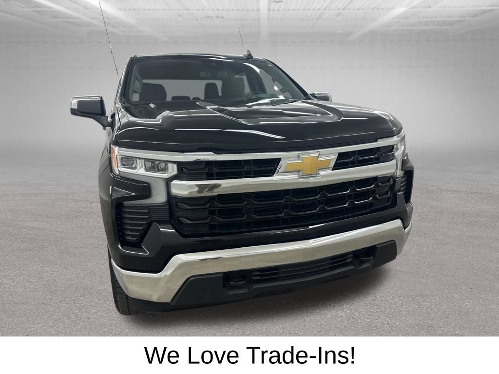 Used 2024 Chevrolet Silverado 1500 LT AWD/4WD image 3