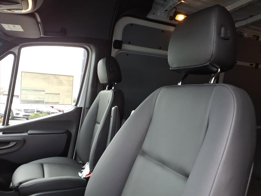 New 2026 Mercedes-Benz Sprinter 2500 image 12