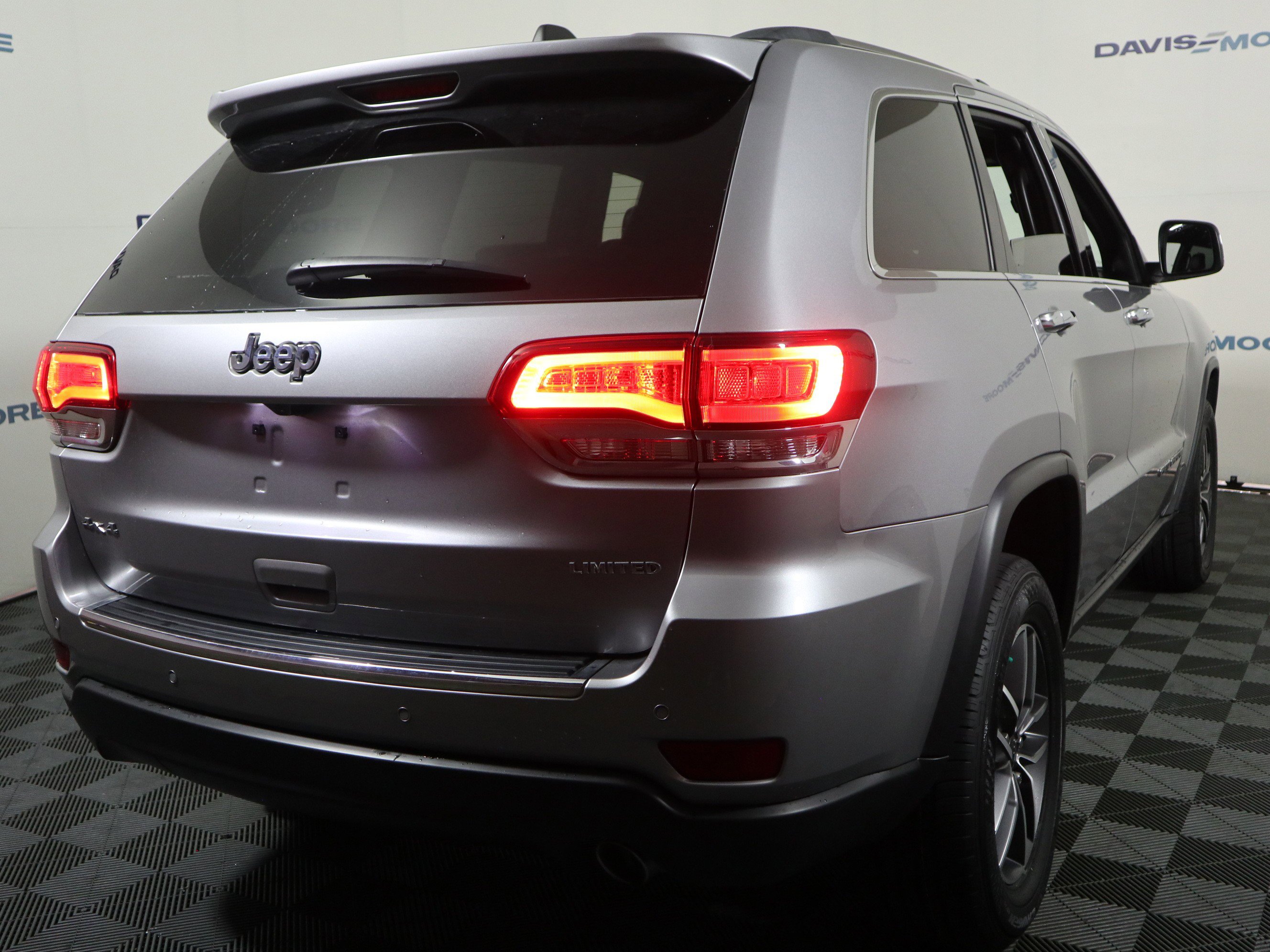 Used 2021 Jeep Grand Cherokee Limited w/ Luxury Group II image 6