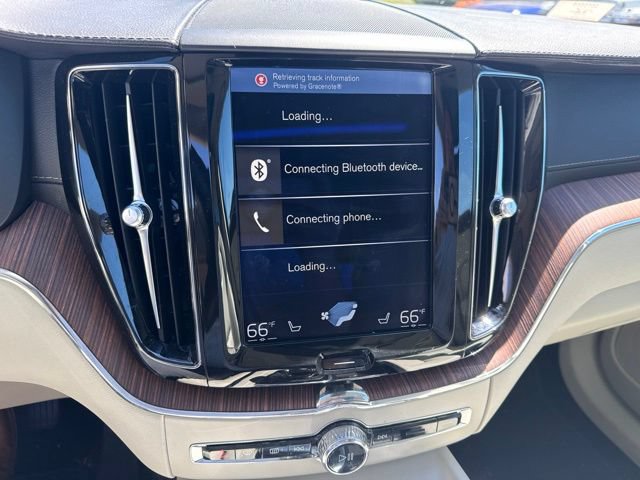 Used 2018 Volvo XC60 T5 Inscription w/ Convenience Package AWD/4WD image 10
