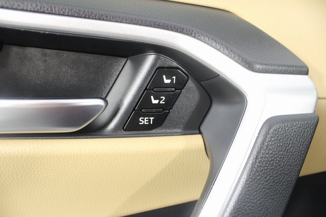 Used 2021 Toyota RAV4 XLE Premium image 16