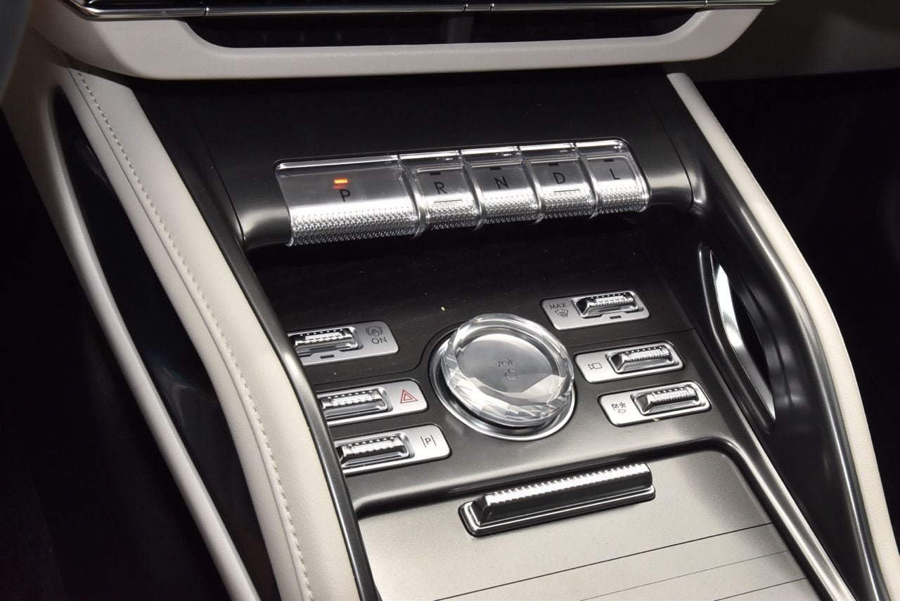 New 2026 Lincoln Nautilus Reserve AWD/4WD image 38