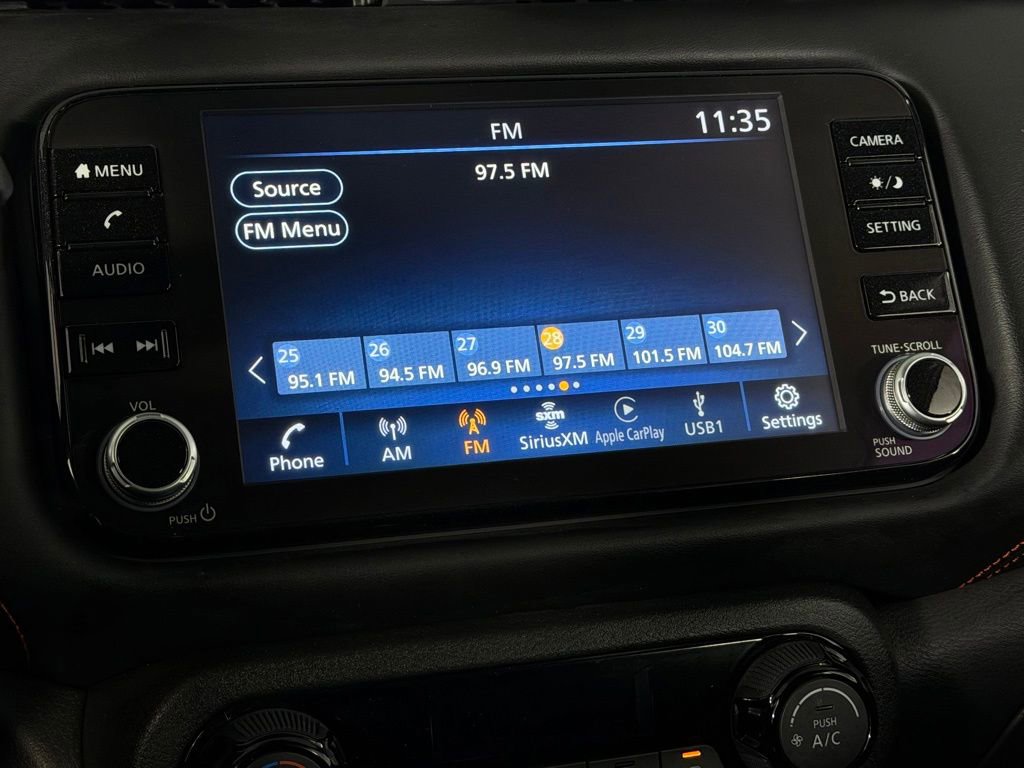 Used 2022 Nissan Kicks SR FWD image 17