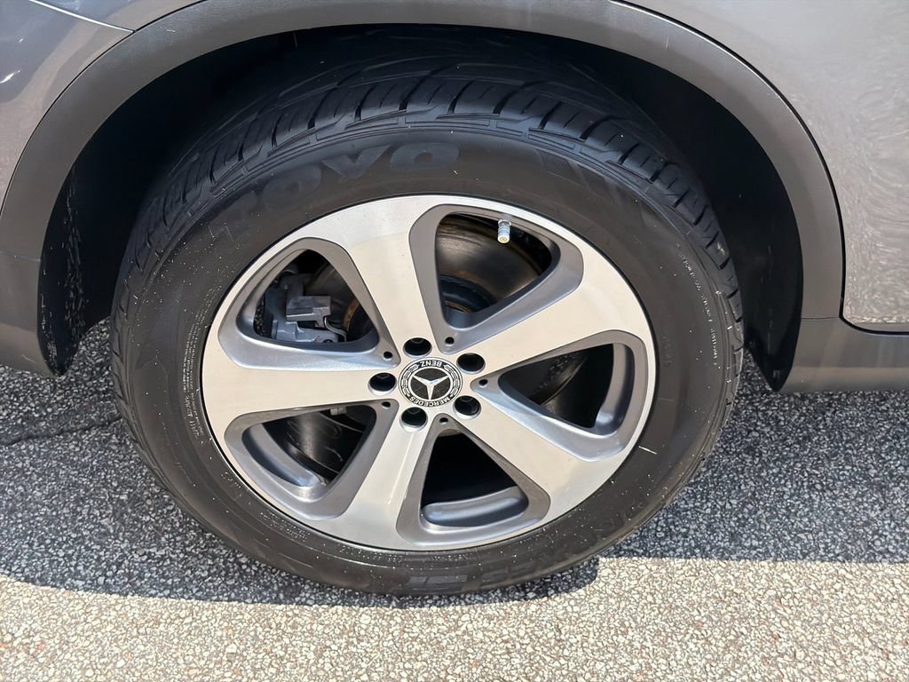 Used 2019 Mercedes-Benz GLC 300 image 17