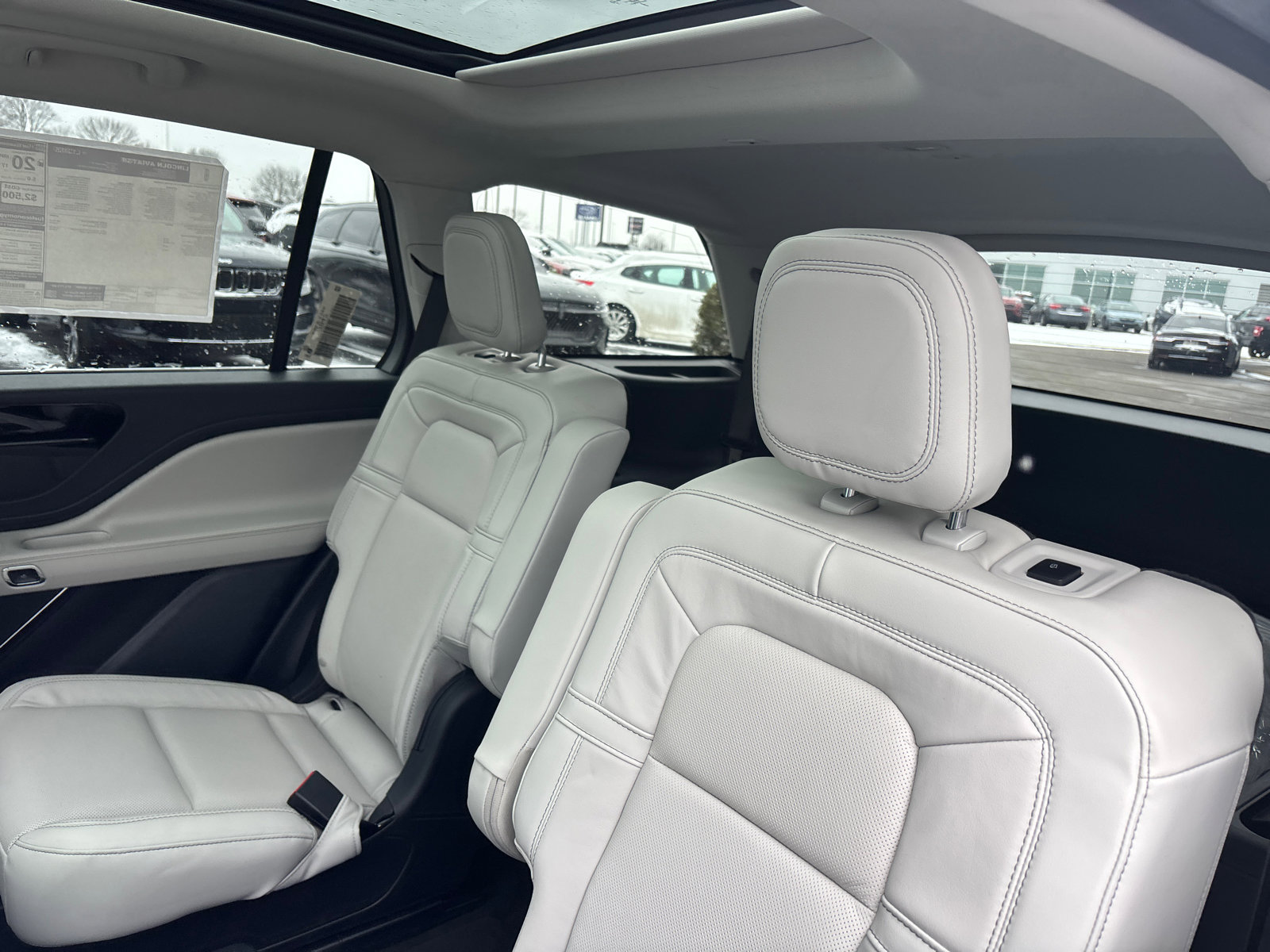 New 2026 Lincoln Aviator Reserve AWD/4WD image 26