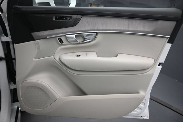 Used 2026 Volvo XC90 T8 Ultra w/ Protection Package Premier AWD/4WD image 31