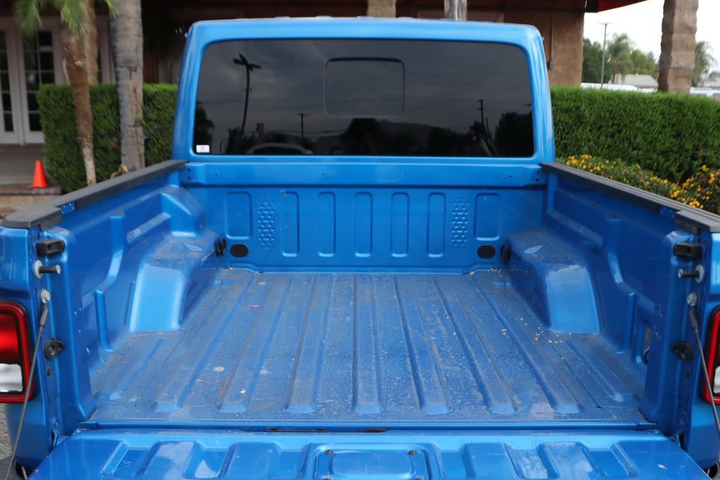 Used 2023 Jeep Gladiator Mojave w/ Trailer Tow Package AWD/4WD image 8
