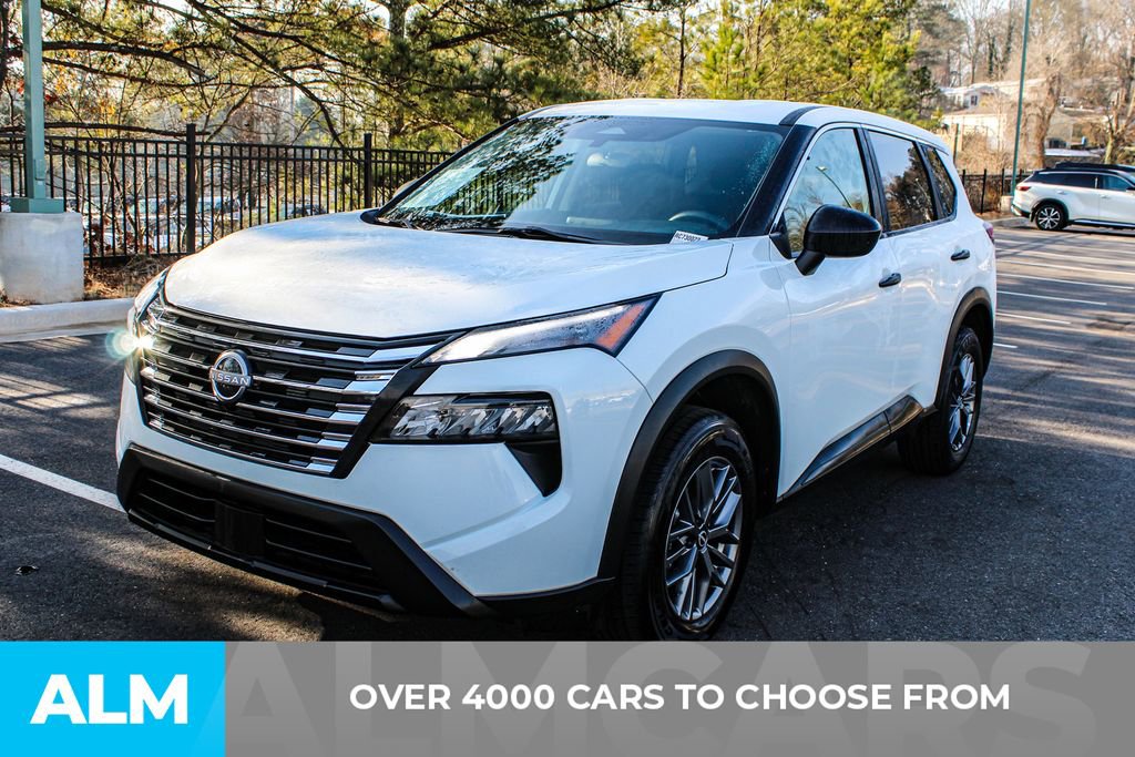 Used 2024 Nissan Rogue S image 3
