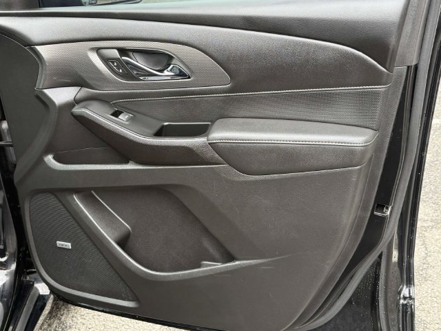 Used 2023 Chevrolet Traverse Premier w/ Redline Edition FWD image 7