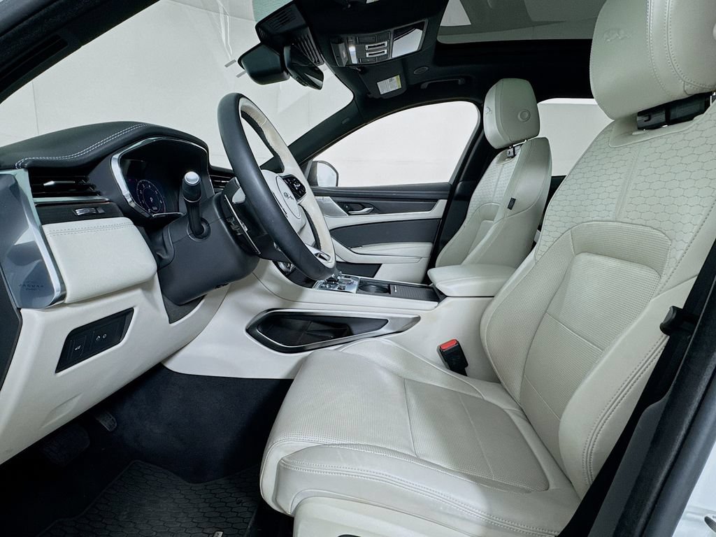 Used 2024 Jaguar F-PACE R-Dynamic S AWD/4WD image 9