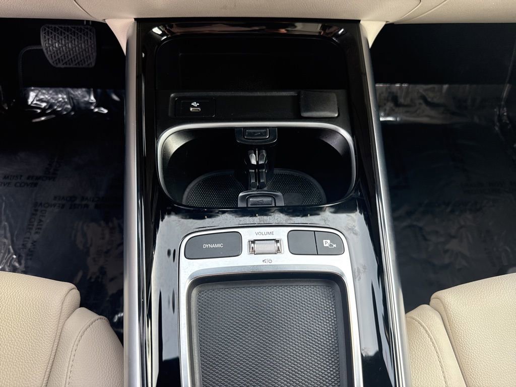 Used 2025 Mercedes-Benz GLA 250 4MATIC image 24