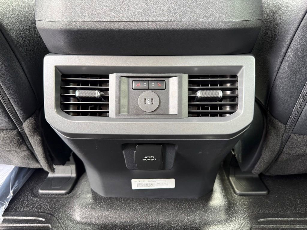 New 2026 Ford F350 4x4 Crew Cab DRW Super Duty image 17