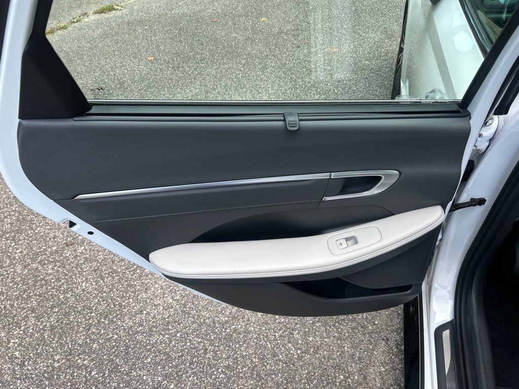 Used 2021 Hyundai Sonata Limited FWD image 26