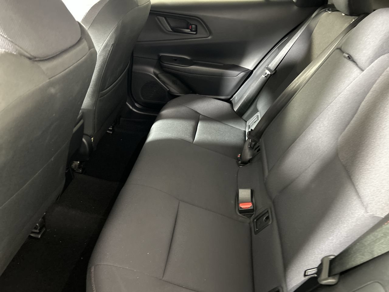 Used 2025 Toyota Prius Plug-In Hybrid FWD image 24