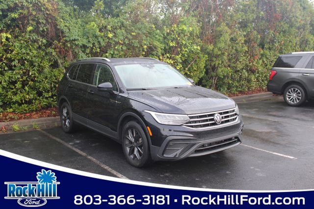 Used 2022 Volkswagen Tiguan SE FWD image 1