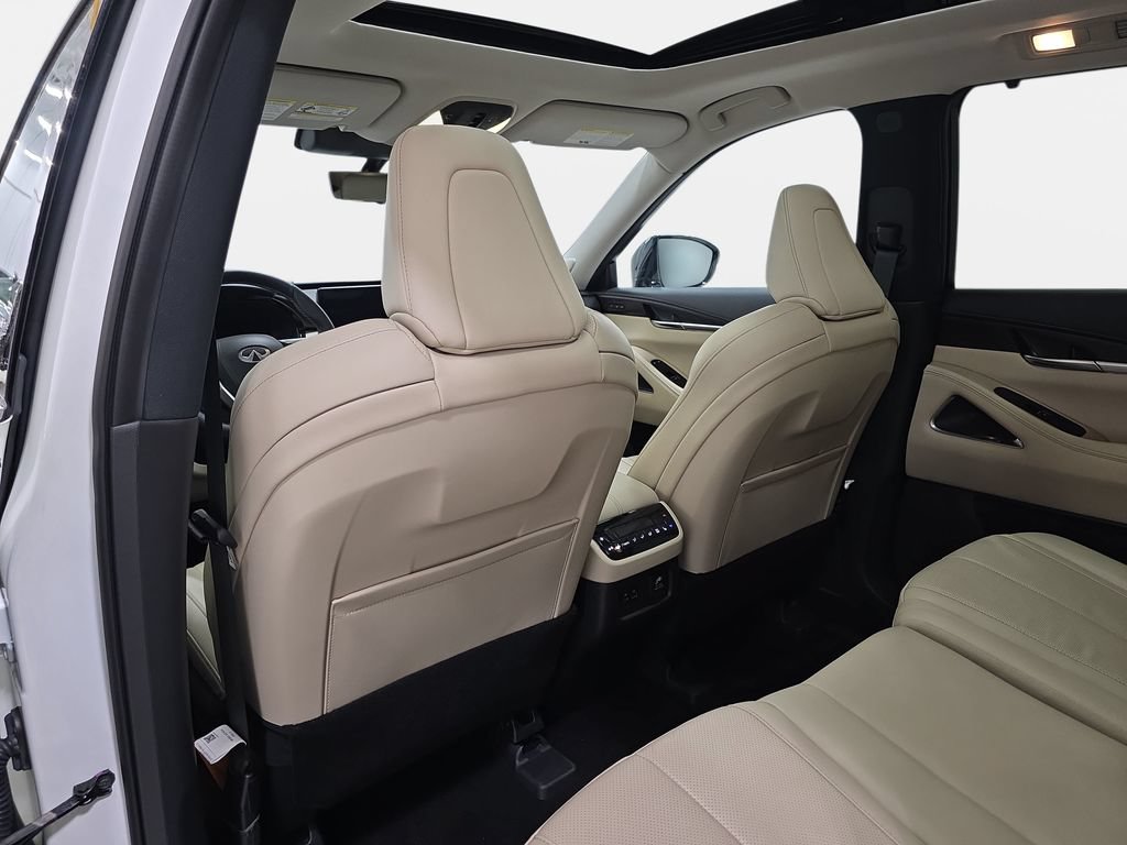 Certified 2023 INFINITI QX60 Sensory w/ Vision Package AWD/4WD image 10