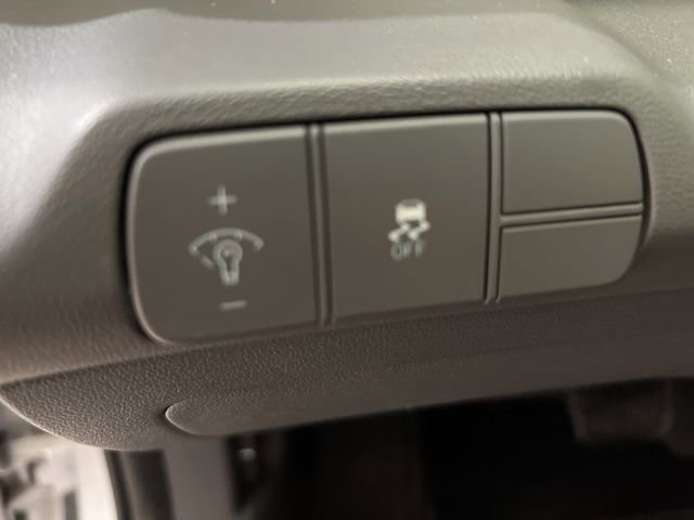 Used 2024 Hyundai Elantra SEL image 19