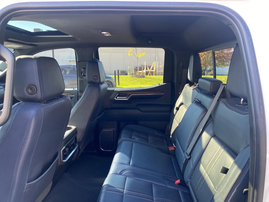 Used 2023 Chevrolet Silverado 1500 High Country w/ High Country Premium Package image 28