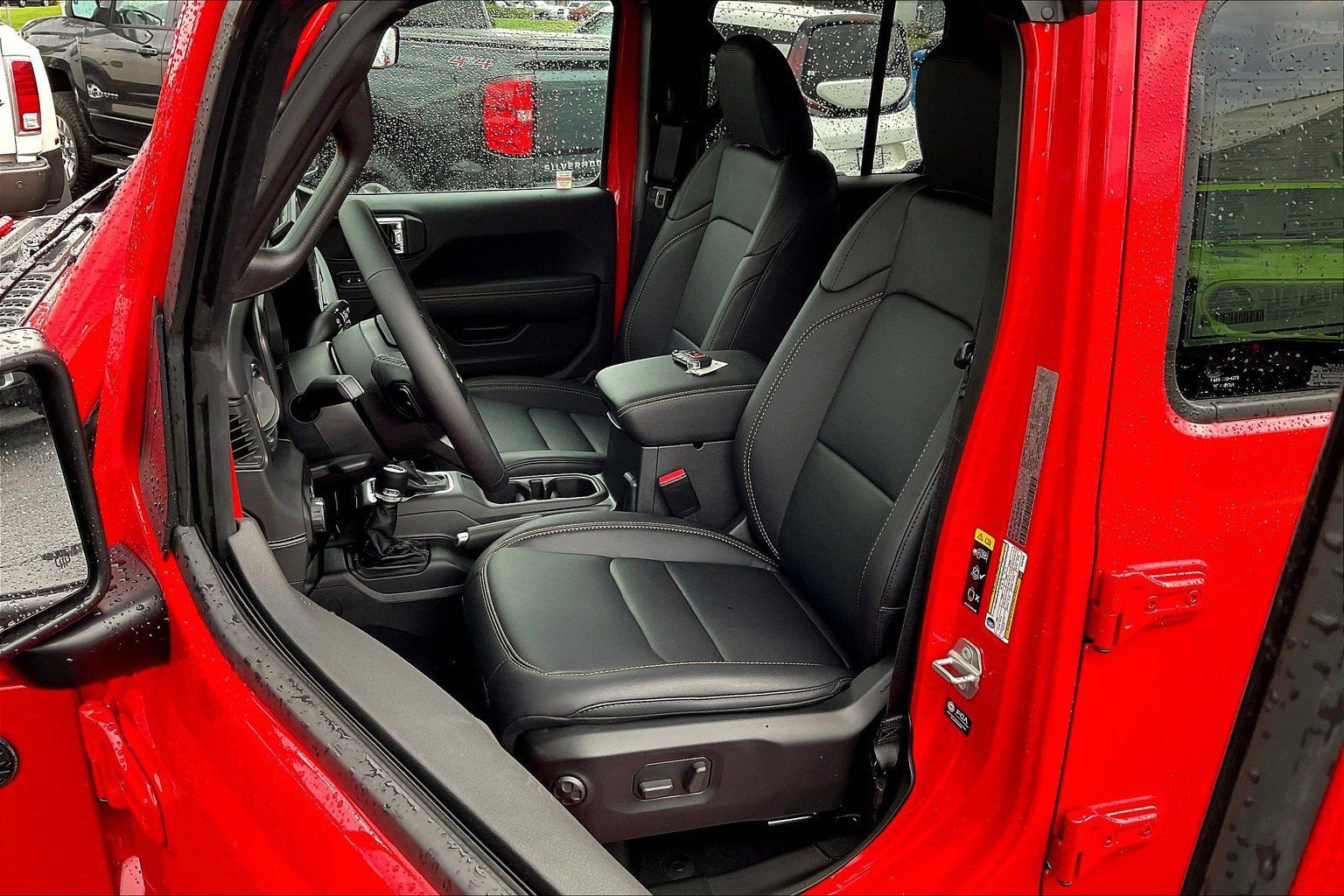 New 2025 Jeep Gladiator High Tide image 10