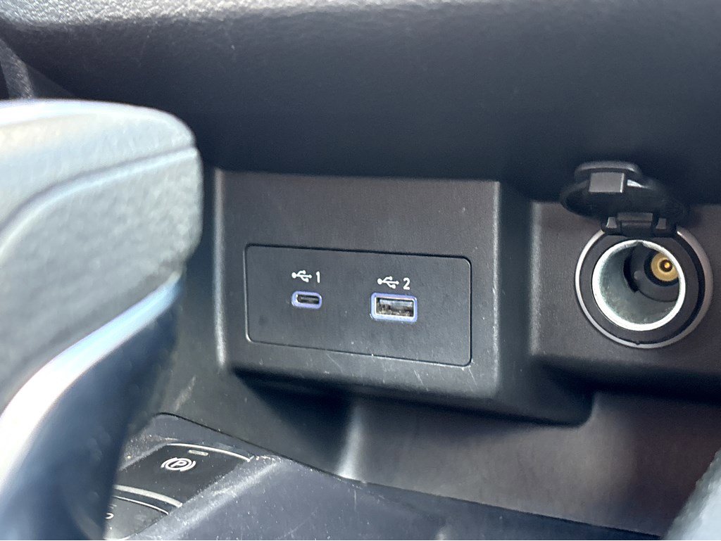 Used 2024 Nissan Kicks SV FWD image 34