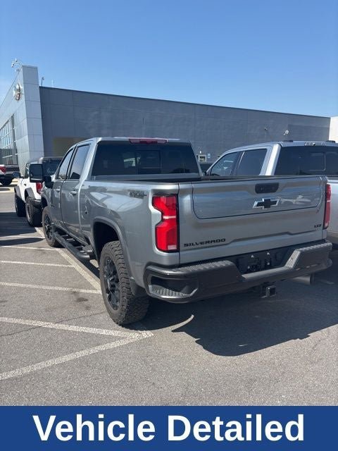 Used 2025 Chevrolet Silverado 2500 LTZ w/ LTZ Plus Package image 18