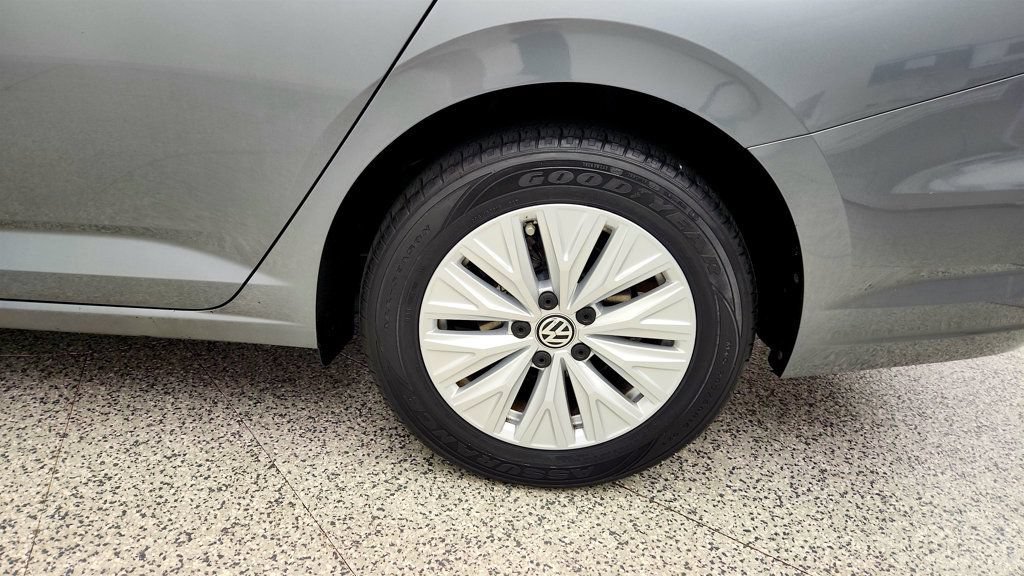 Used 2019 Volkswagen Jetta S w/ Driver Assistance Package FWD image 9