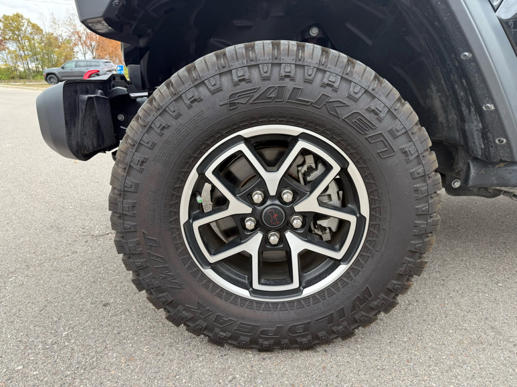 Used 2024 Jeep Gladiator Rubicon w/ Convenience Group image 11