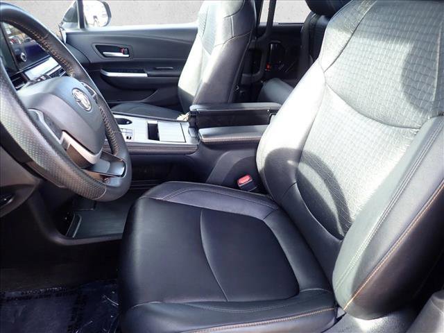 Used 2025 Toyota Sienna XLE Woodland Edition image 12