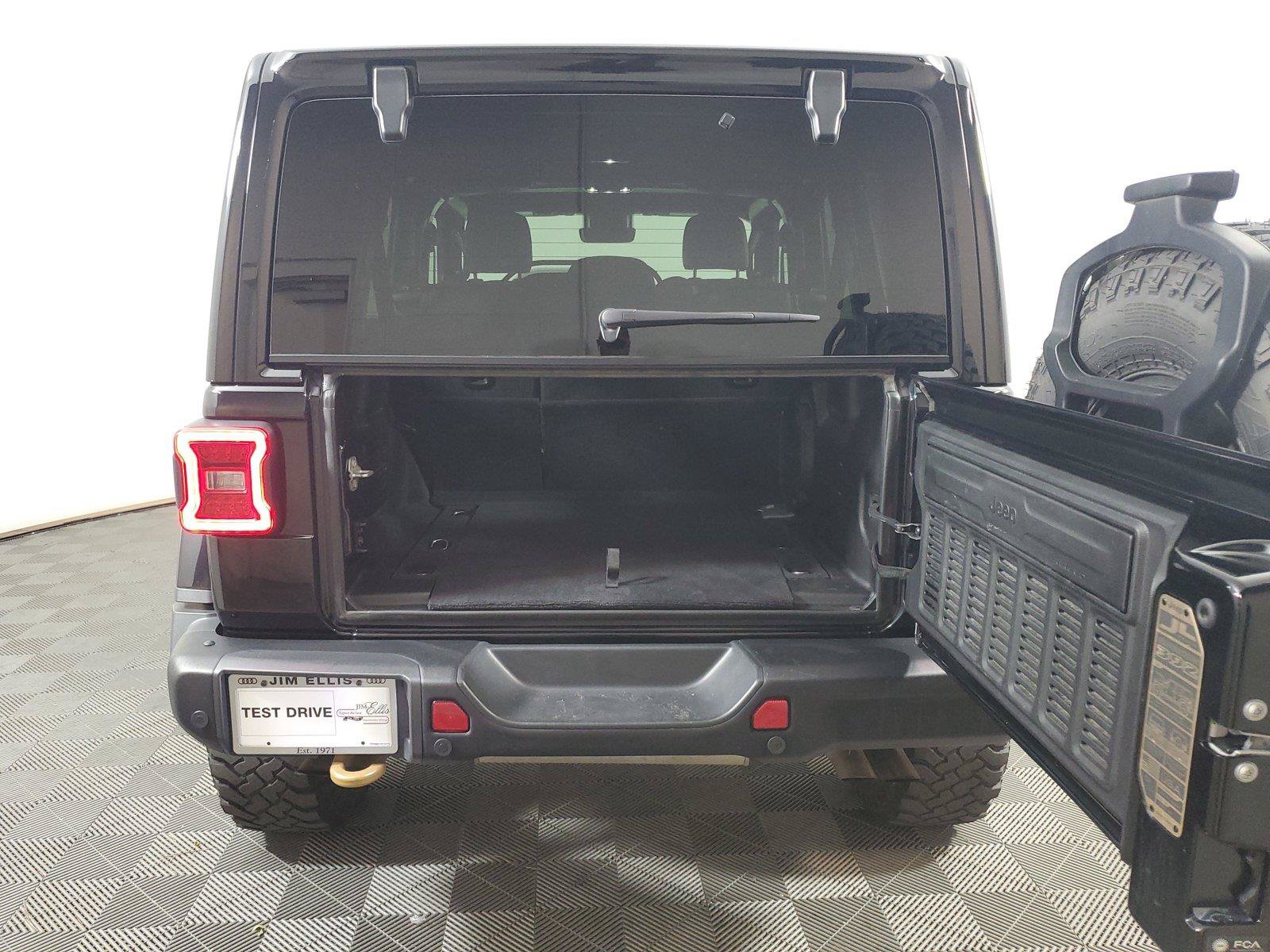 Used 2021 Jeep Wrangler Unlimited Rubicon AWD/4WD image 6