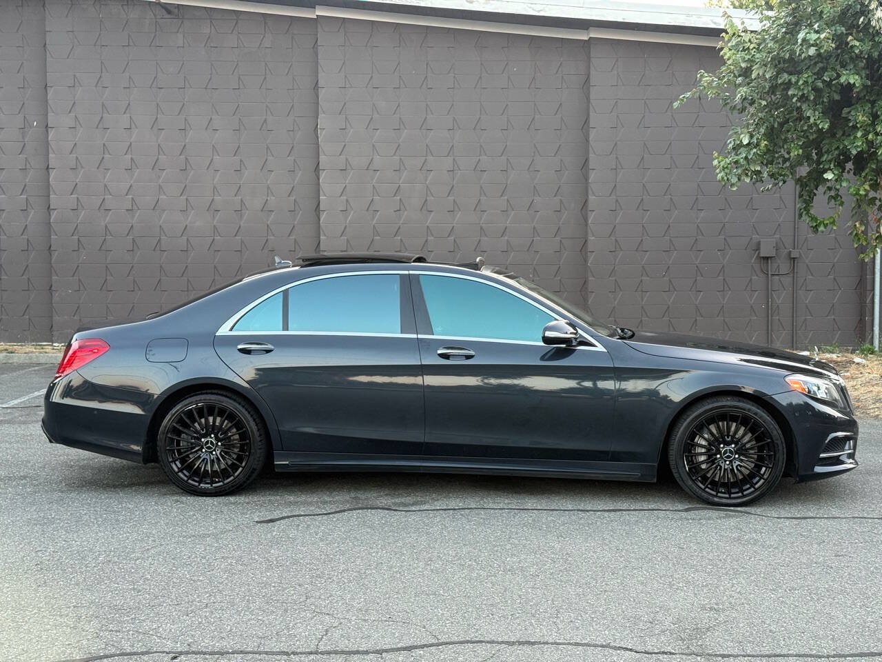 Used 2014 Mercedes-Benz S 550 Sedan image 5