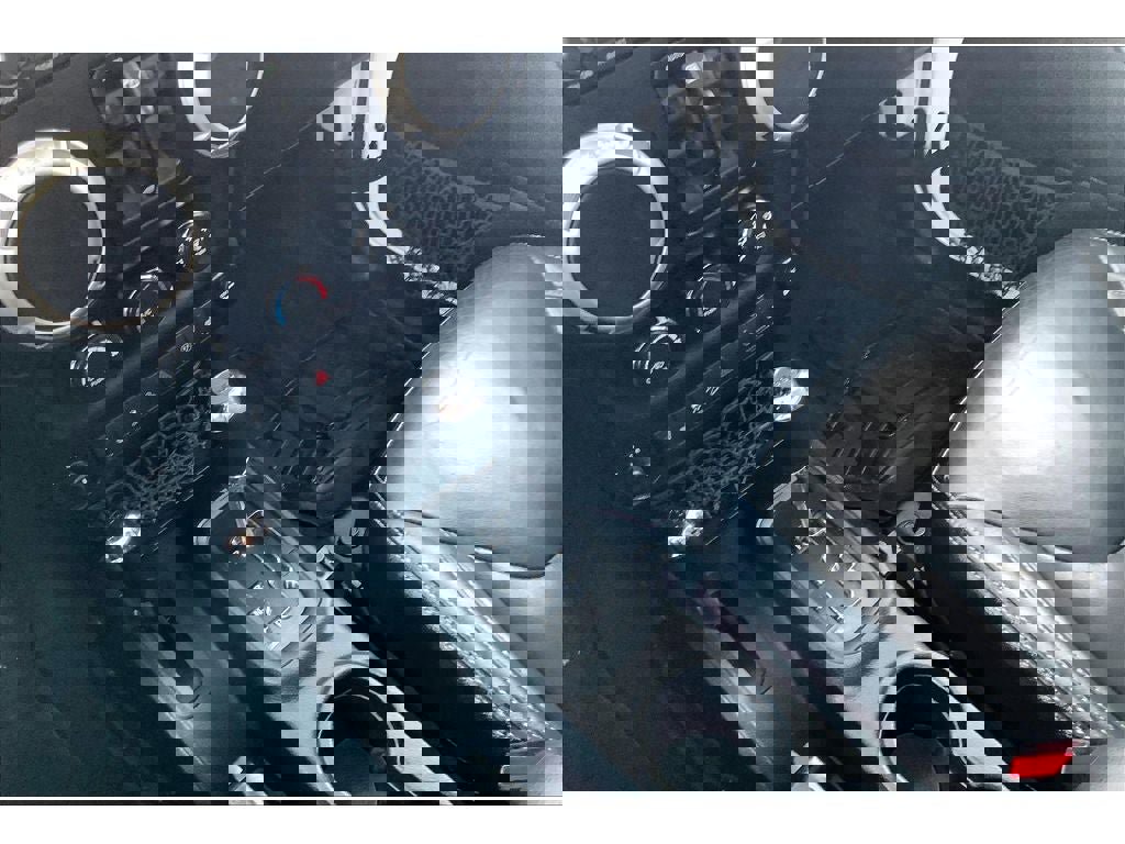 Used 2017 Jeep Wrangler Unlimited Sahara w/ LED Lighting Group image 17