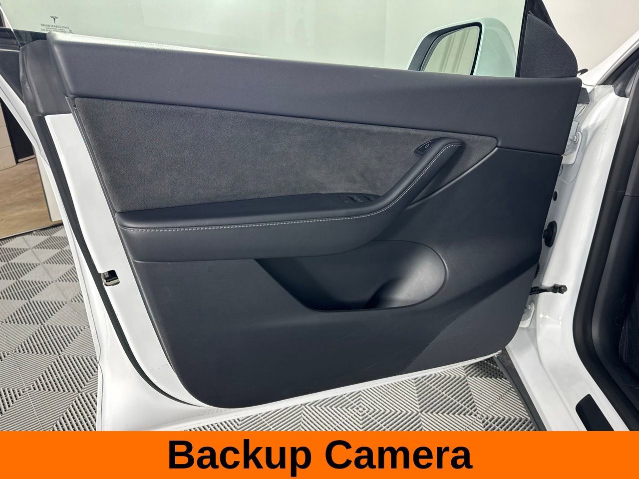 Used 2022 Tesla Model Y Long Range image 11