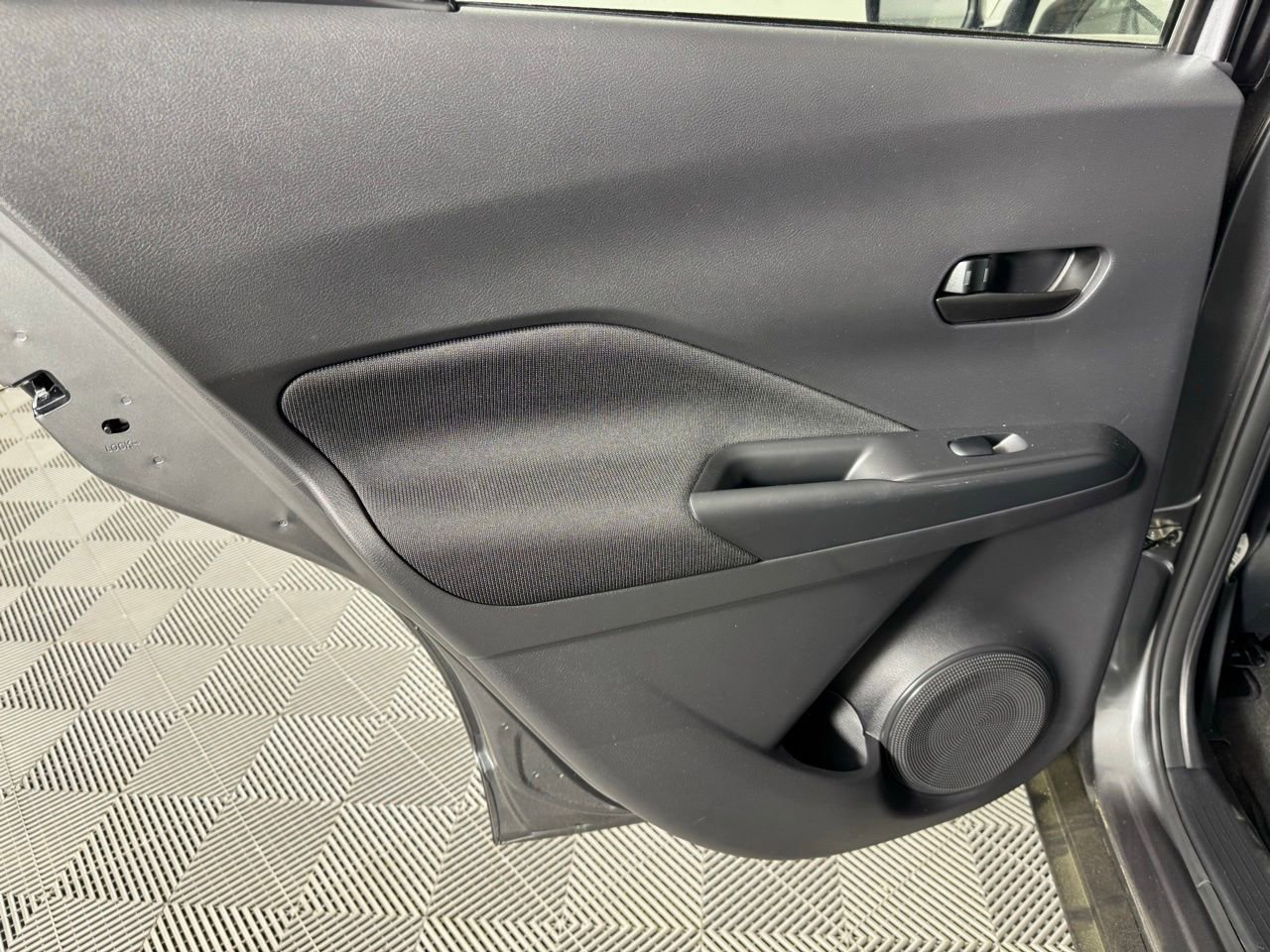 Used 2025 Nissan Kicks Play S FWD image 31
