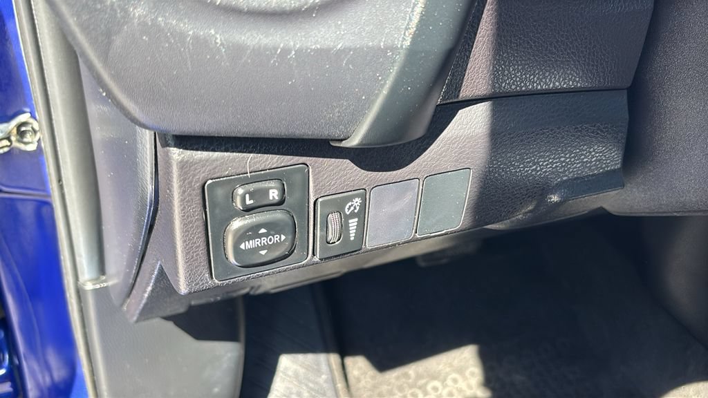 Used 2017 Toyota Corolla SE w/ Carpet Mat Package (TMS) FWD image 13