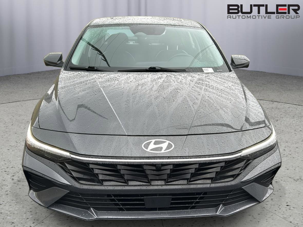Used 2024 Hyundai Elantra Limited image 7