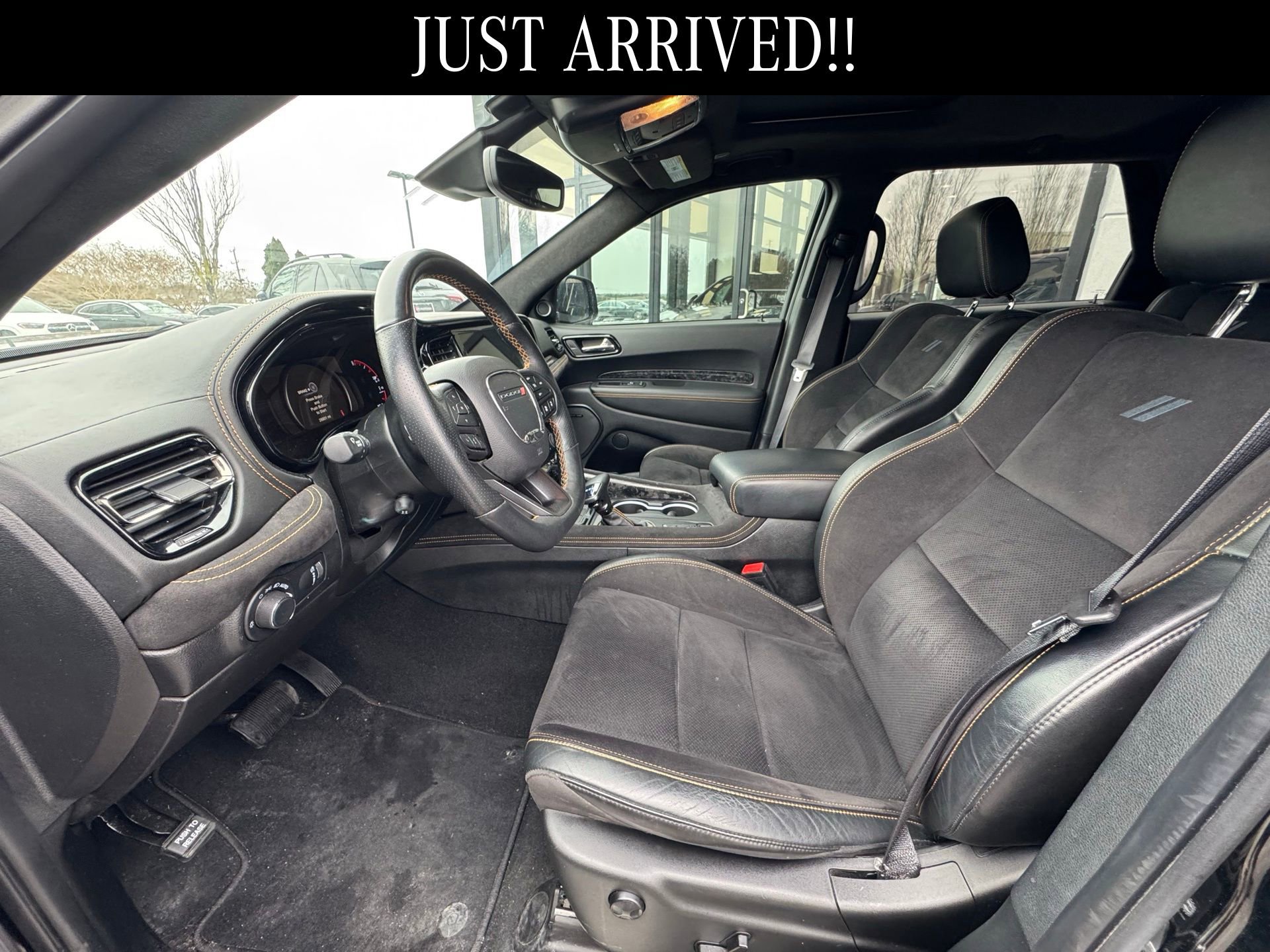 Used 2023 Dodge Durango R/T w/ Hemi Orange Plus Package image 7