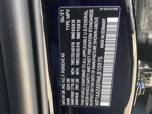 Used 2021 Porsche Macan AWD/4WD image 28
