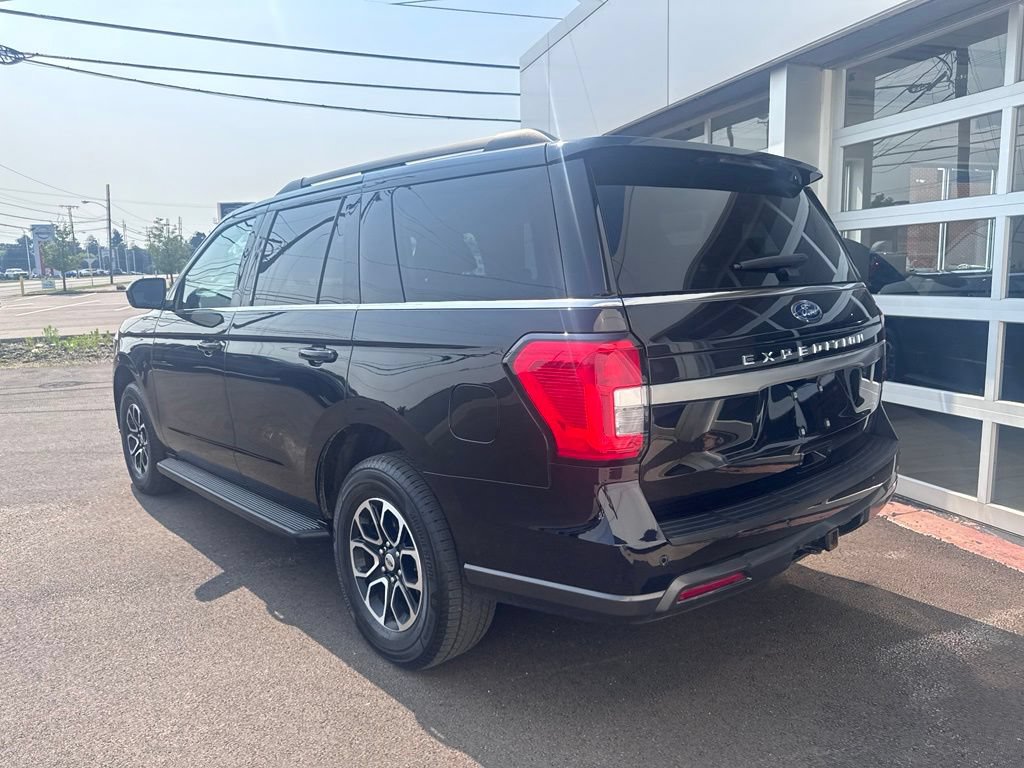 Used 2023 Ford Expedition XL AWD/4WD image 3