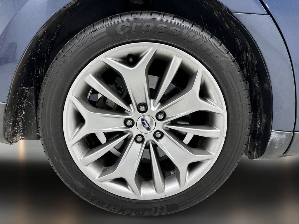 Used 2016 Ford Taurus Limited w/ Equipment Group 301A FWD image 10