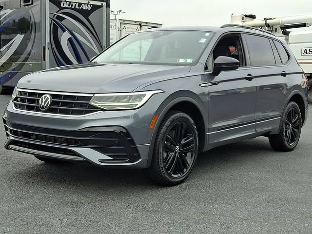 Used 2022 Volkswagen Tiguan SE R-Line AWD/4WD image 6