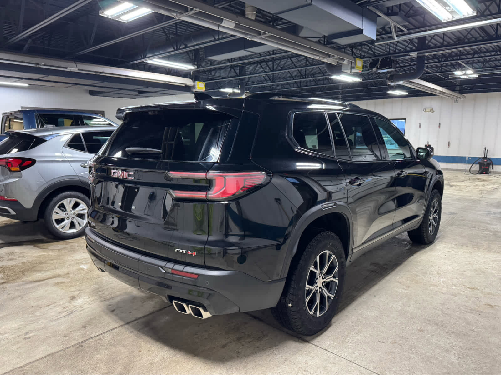 Certified 2024 GMC Acadia AT4 w/ Super Cruise Package image 4