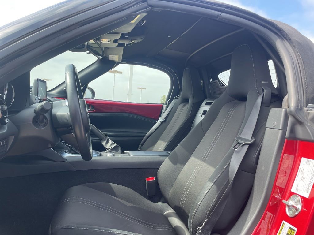 Certified 2022 MAZDA MX-5 Miata Club RWD image 7
