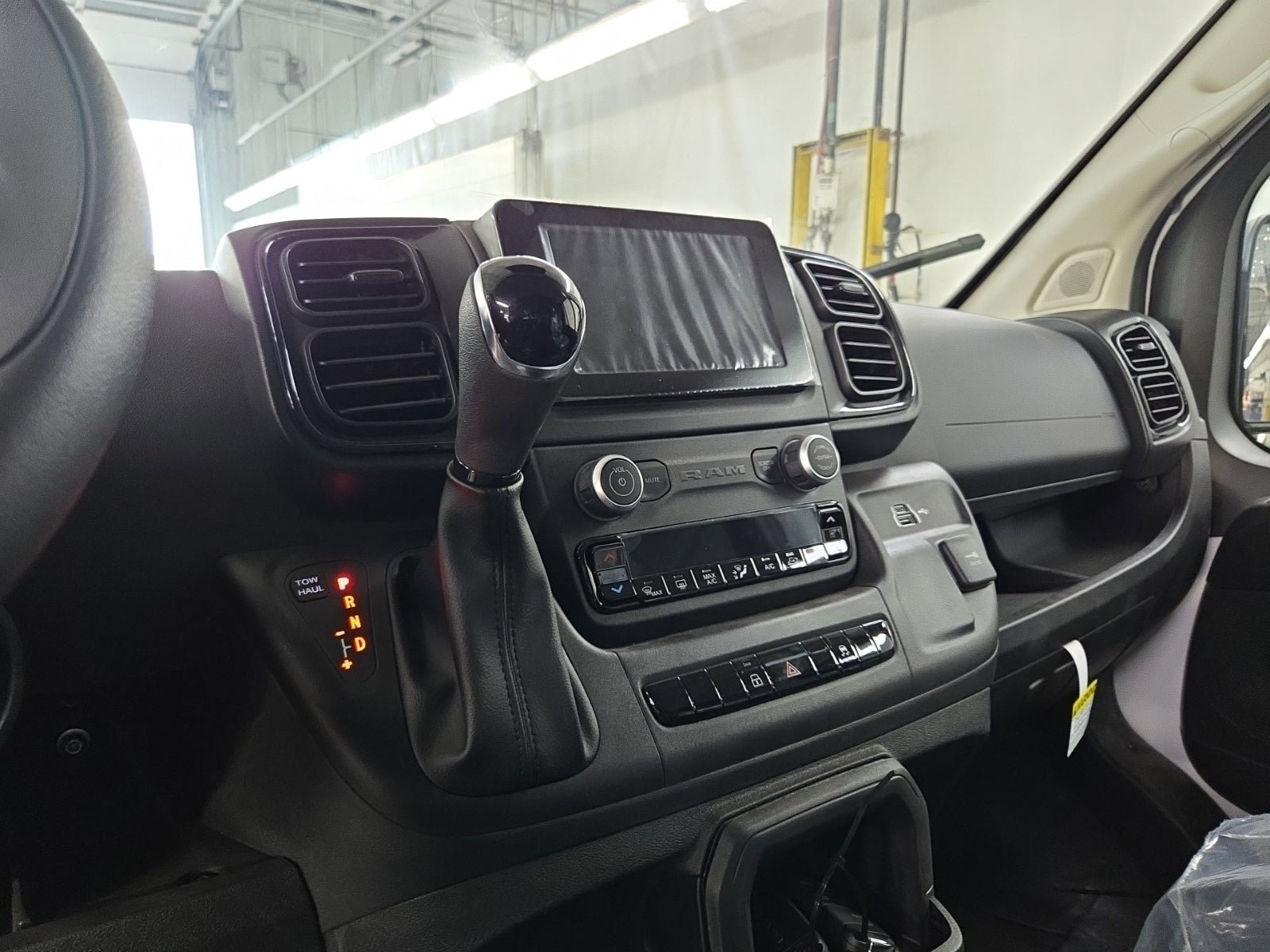 Used 2025 RAM ProMaster 3500 w/ Convenience Group image 8