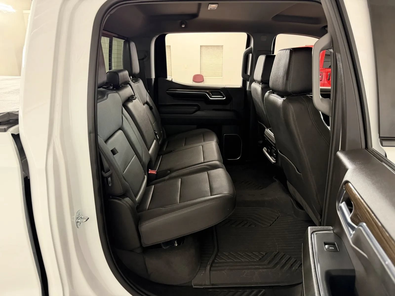 Used 2023 Chevrolet Silverado 1500 LT Trail Boss w/ LT Trail Boss Premium Package AWD/4WD image 36