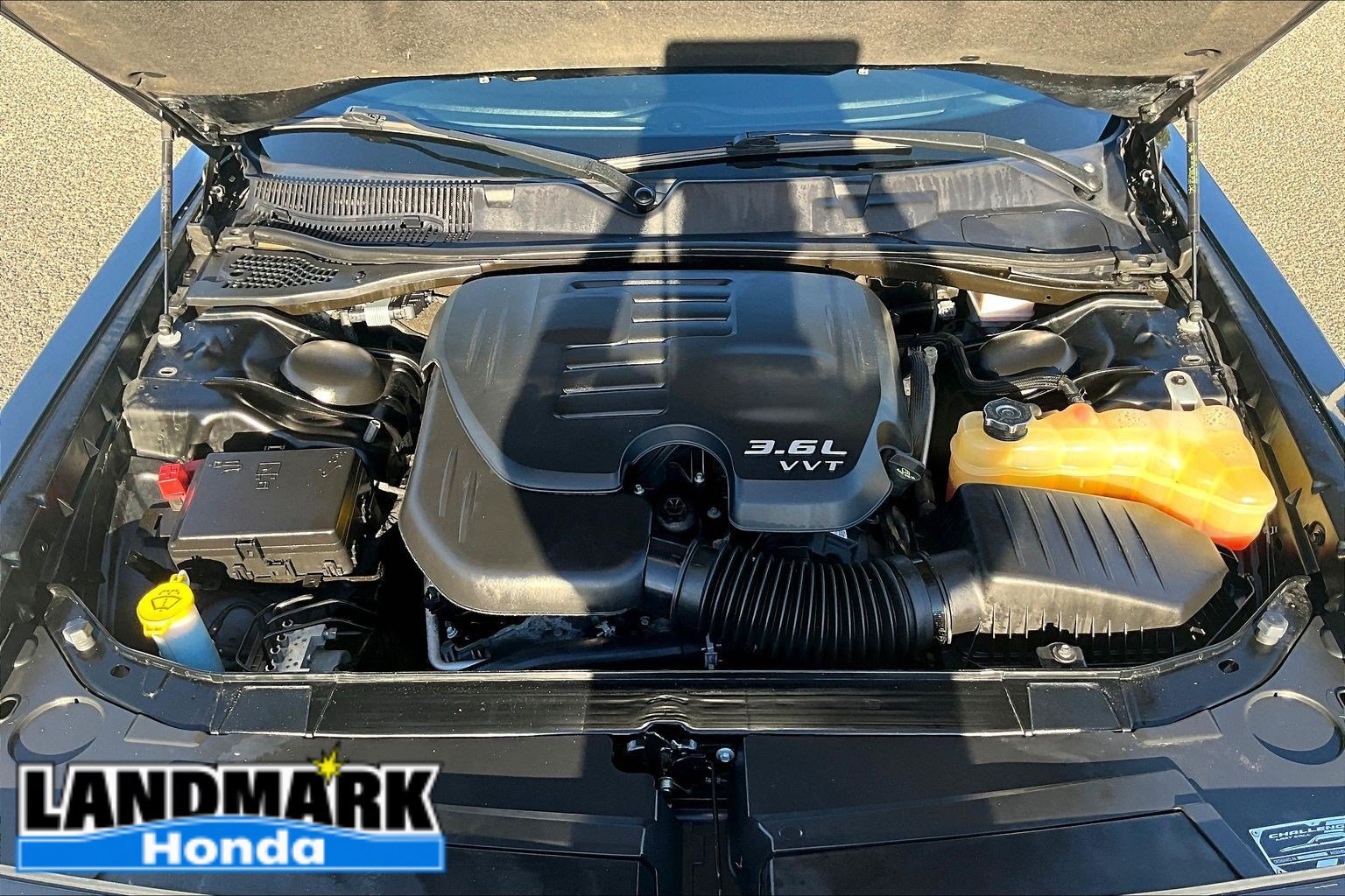 Used 2023 Dodge Challenger SXT RWD image 9