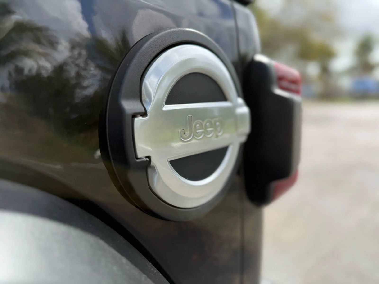 Used 2018 Jeep Wrangler Sport AWD/4WD image 15