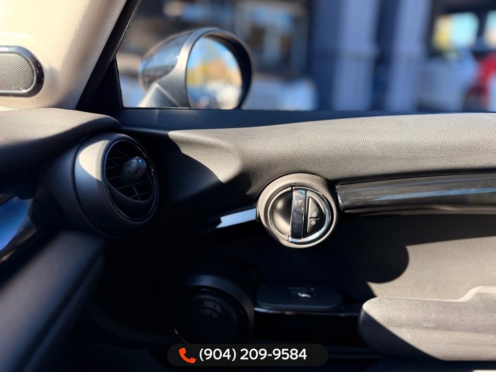 Used 2019 MINI Cooper S w/ Premium Package image 28