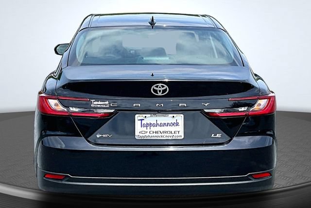 Used 2025 Toyota Camry LE FWD image 5