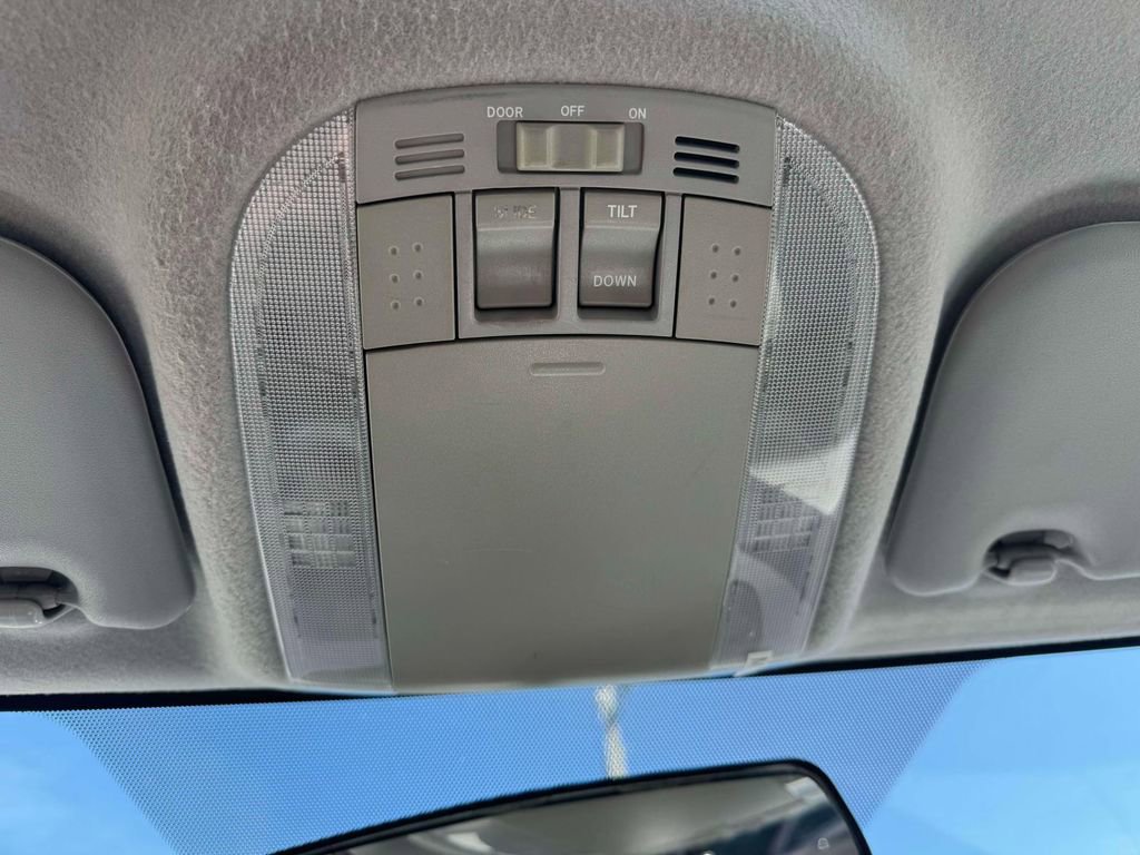 Used 2012 Toyota Corolla LE w/ Premium Pkg FWD image 32