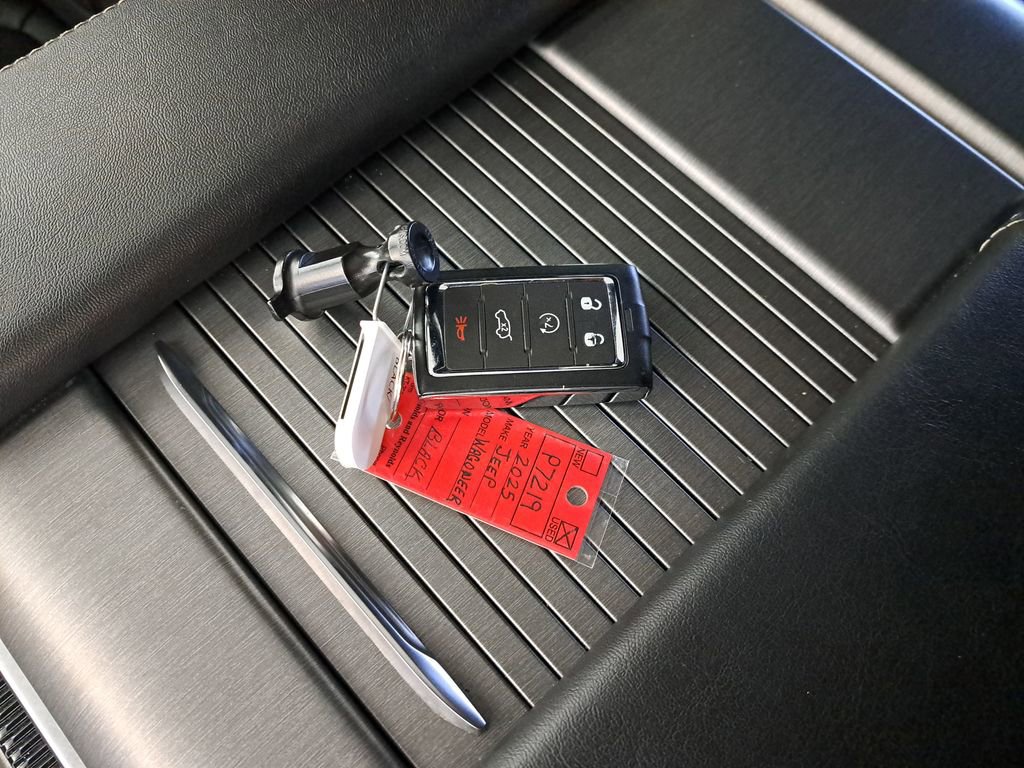 Used 2025 Jeep Wagoneer Series II w/ Premium Group I image 29